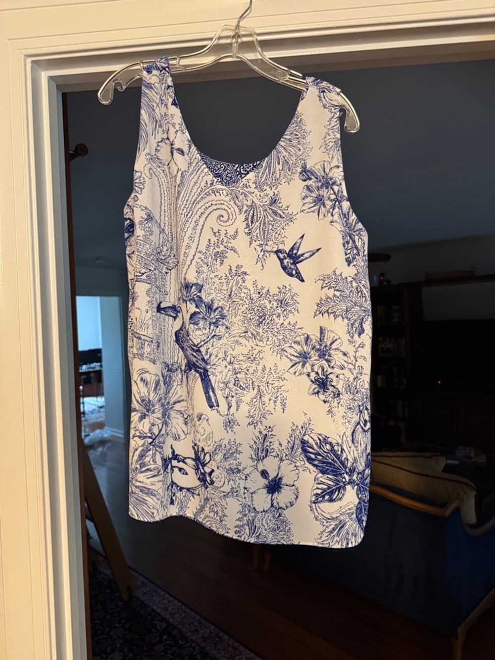 Chico’s, Sleeveless Blue & White Floral Bird Print Tank Top, reversible